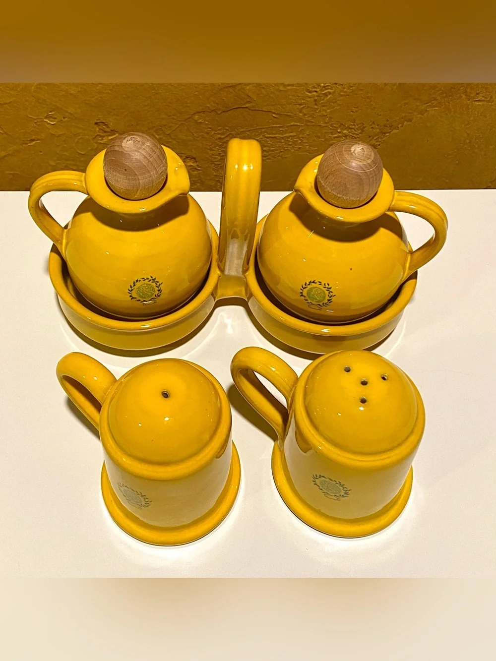 MAMMA RÓ CAMEO COLLECTION CERAMIC CRUET + SALT & PEPPER SHAKER SET, YELLOW